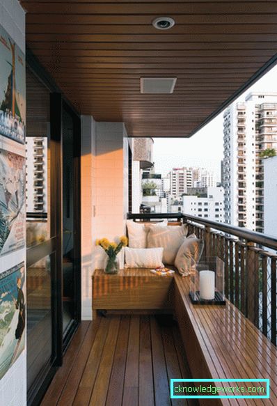 263-Living room in shades of green