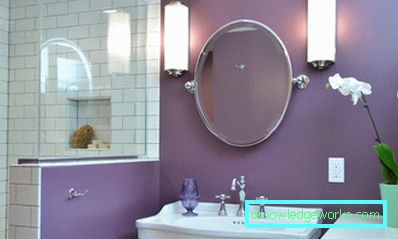 Violet bathroom - an unusual color design solution