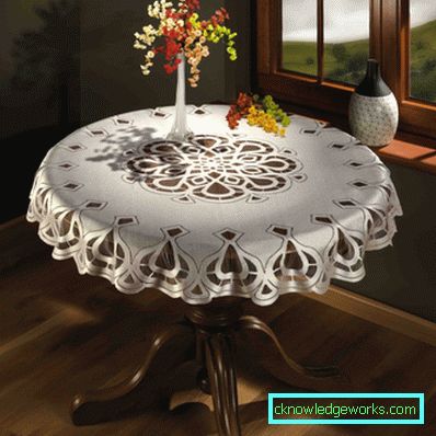 Round tablecloth for the kitchen table Round tablecloth for the kitchen table