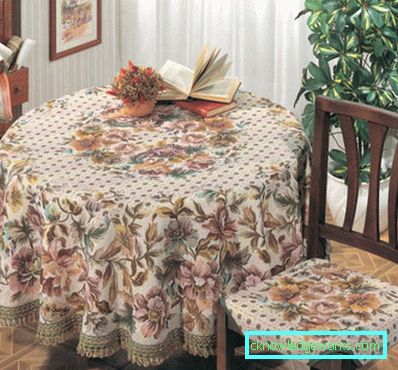 Round tablecloth for the kitchen table Round tablecloth for the kitchen table