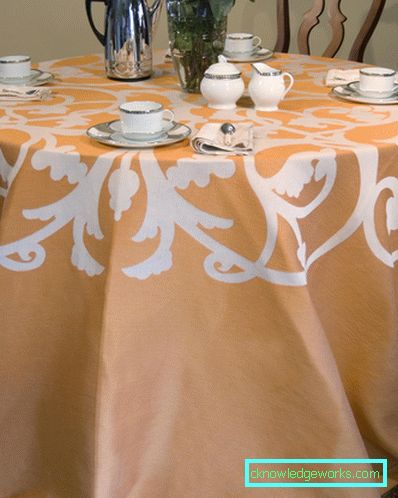 Round tablecloth for the kitchen table Round tablecloth for the kitchen table