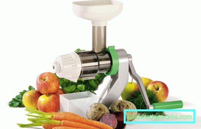 Juicer for hard fruits and vegetables