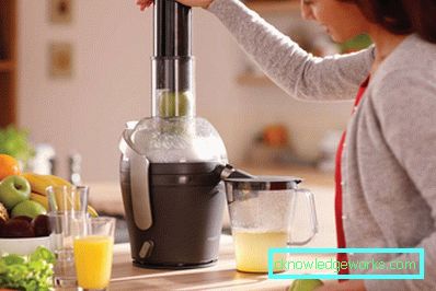 Juicer for hard fruits and vegetables