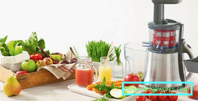Juicer for hard fruits and vegetables