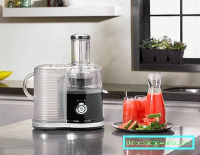 Juicer for hard fruits and vegetables