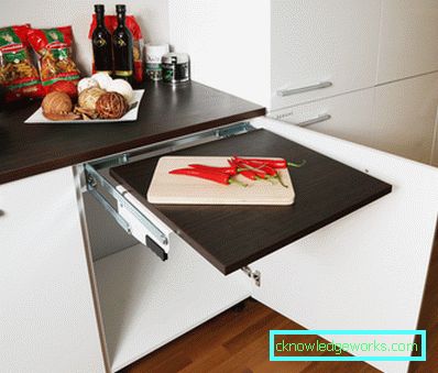 Retractable table in the kitchen