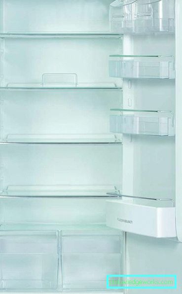 Built-in fridge without freezer